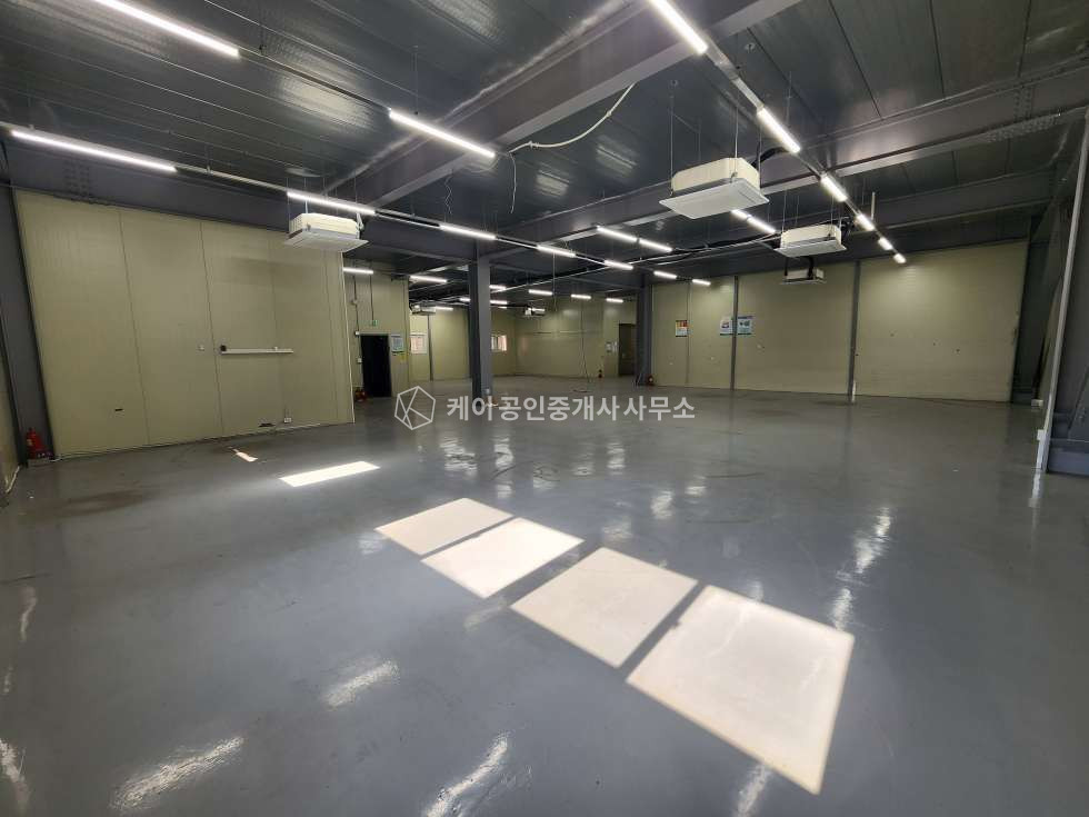 경기 김포시 양촌읍 학운리 산단내 귀한 창고시설, c28가능, 화물e/v 5톤 2대, 250kw, 즉시입주 가능 매매 매물번호 12585 사진 10