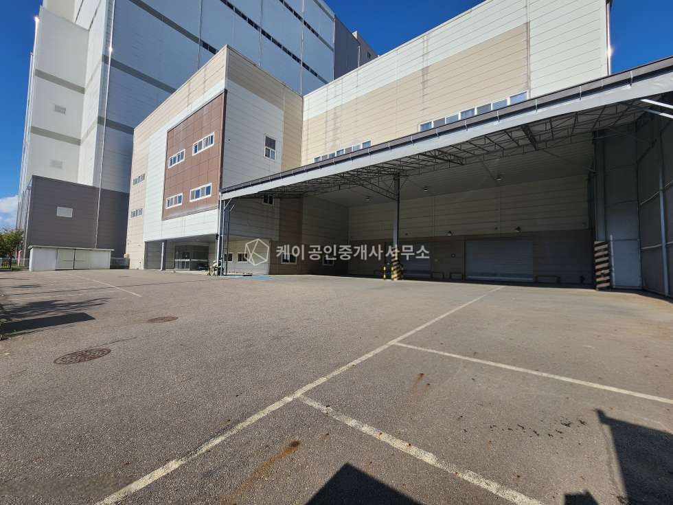 경기 김포시 양촌읍 학운리 산단내 귀한 창고시설, c28가능, 화물e/v 5톤 2대, 250kw, 즉시입주 가능 매매 매물번호 12585 사진 26