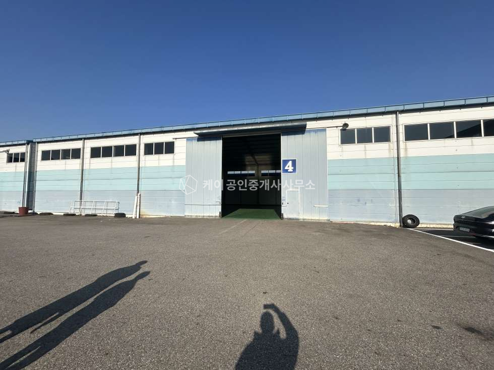 인천 검단구 오류동 주건축물제4동 실평225평, 청라물류단지내 , 츄레라진입가능 월세 매물번호 12589 사진 1
