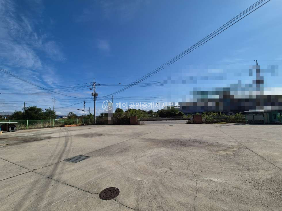 경기 김포시 통진읍 도사리 도로접, 가설포함 실 사용면적 약 109평, 추레라 가능, 화물리프트 월세 매물번호 12596 사진 6