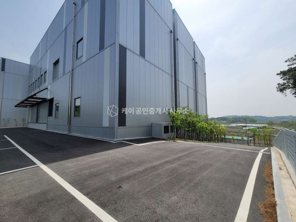 경기 파주시 맥금동 대로변 위치, 신축 대형창고, 약 530평 임대, 40피트 츄레라 진입, 도크시설 월세 매물번호 10824 사진 6