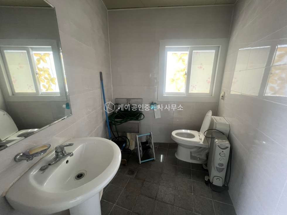 경기 김포시 고촌읍 태리 2종근생, 창고, 하수직관, 넓은 단독마당, 내부 사무실, 테라스 매매 매물번호 11044 사진 4