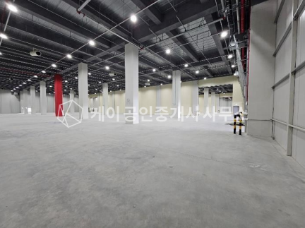 경기 시흥시 정왕동 경기도 시흥시 소재, 대형복합물류센터, 상온,저온 다양한 면적 임대가능 월세 매물번호 12200 사진 1