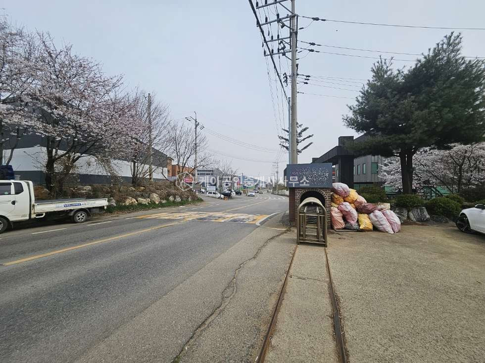 경기 김포시 통진읍 가현리 2차선 도로접, 호이스트 5기, 300kw, 실사용 면적 많은 공장 매매 매물번호 11681 사진 7