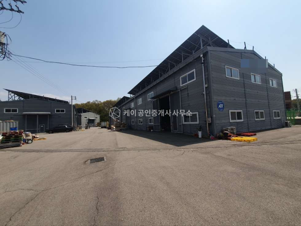 경기 김포시 통진읍 서암리 물류창고, 연면적 573평, 대형단독마당,40ft 추레라, 왕복 2차선변 월세 매물번호 12637 사진 1