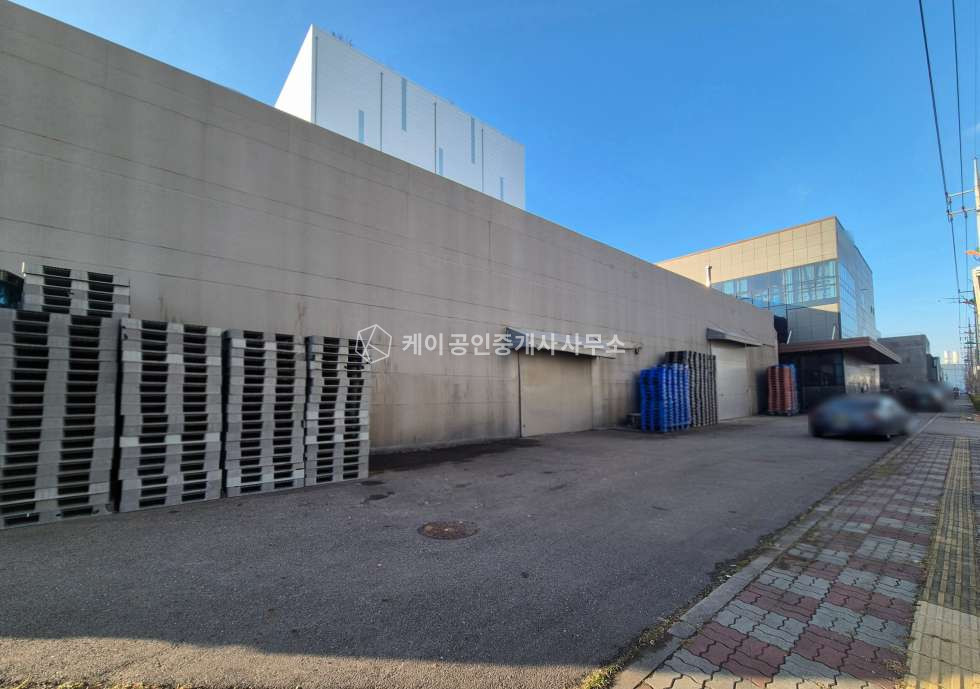 인천 서해구 원창동 1동 대형(총 1000평 이상) 창고시설, 4차선 도로 모서리, 차량 정체 없음 매매 매물번호 11433 사진 7