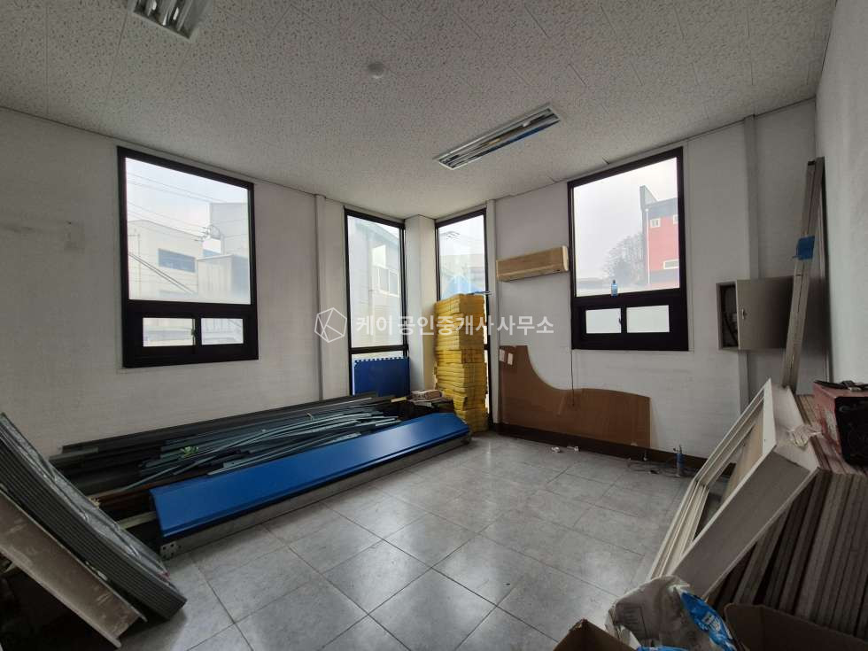 경기 고양일산동구 설문동 1,2동 사옥형400평통건물+150평2종제조창고, 전차량진입가능,호이스트. 매매 매물번호 12663 사진 7