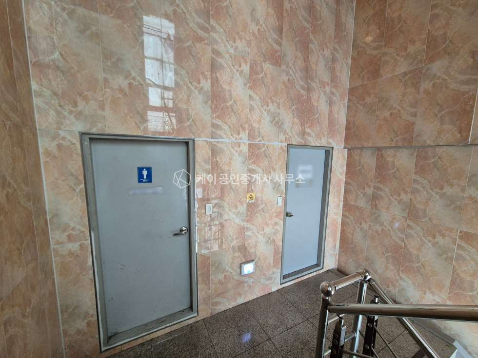 경기 고양일산동구 설문동 1,2동 사옥형400평통건물+150평2종제조창고, 전차량진입가능,호이스트. 매매 매물번호 12663 사진 10