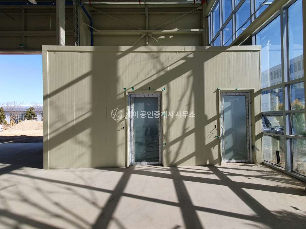 인천 서해구 청라동 2동 신축 2167평, 층고 15.5m, 넓은 마당, 대형 공장, 창고, 전차량 진입가능 월세 매물번호 11342 사진 5