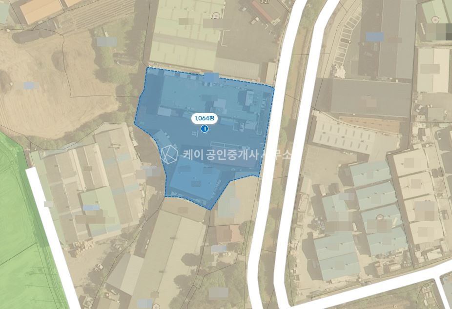 경기 파주시 조리읍 능안리 능안리 대지 1064평 연면적 1003평 세동 건물 매매, 식품공장 추천 , 고압전력, 단독마당 , 대형차 진출입가능 매매 매물번호 12694 사진 1