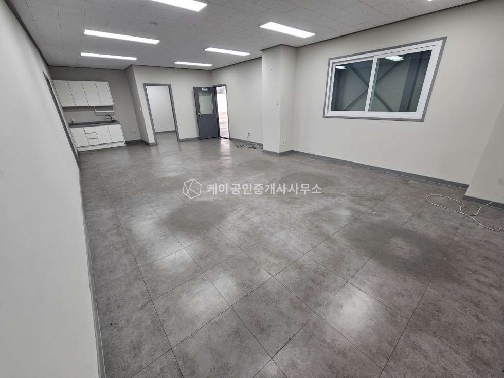 경기 파주시 조리읍 오산리 오산리 인쇄정보산업단지 내 1층 280평 임대, 금촌IC 10분, 대형차량 진입가능, 넓은마당 월세 매물번호 12691 사진 9