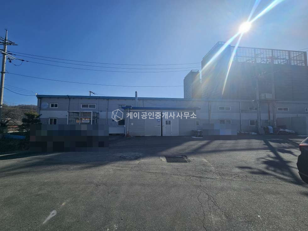 경기 파주시 조리읍 오산리 오산산업단지 인근 대형 공장 매매, 대지 2330평, 연면적 951평, 40ft 츄레라가능, 고압전력 매매 매물번호 12708 사진 3