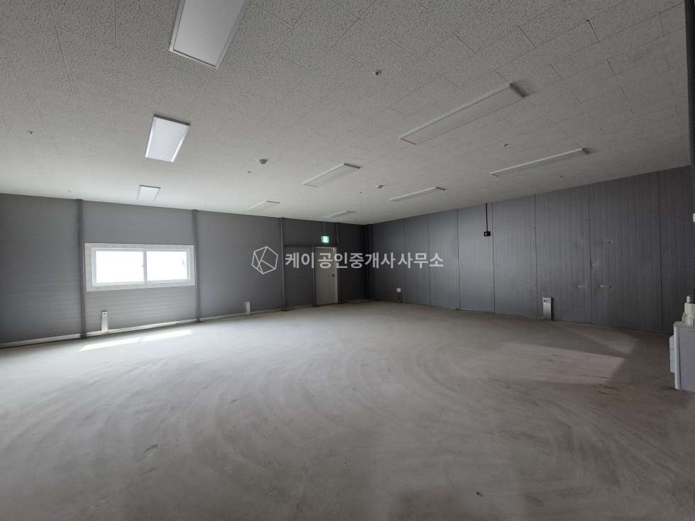 경기 용인처인구 백암면 냉동냉장200평, 50평내부사무실,단독대형마당, 40ft추레라, 월세 매물번호 11929 사진 4