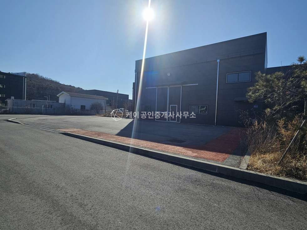 경기 파주시 조리읍 오산리 오산리 신축 소형 공장 매매, 대지 206평, 연면적 39평, 높은 층고, 하수직관, 즉시입주 가능 매매 매물번호 12710 사진 3