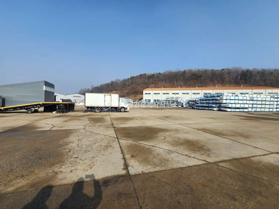 경기 김포시 월곶면 갈산리 토지 9579평, 연면적 2029평, 추레라, 500kw,특대형 마당, 단독공장 매매 매물번호 12684 사진 2