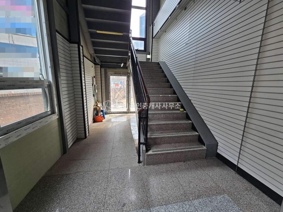 경기 시흥시 조남동 목감역 (개통예정) 1분거리 205평 1,2층 임대, 접근성 시인성 뛰어남 ,대형 차량 진출입가능, 대형 엘베 월세 매물번호 12741 사진 9