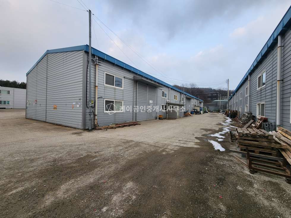 경기 김포시 통진읍 옹정리 공장 75평,40ft 추레라, 즉시입주 가능, 추가 임대 가능 월세 매물번호 12747 사진 4