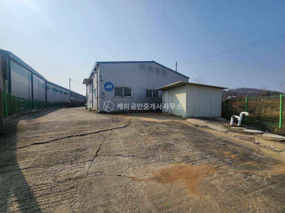 경기 김포시 통진읍 서암리 공장 51평, 전력 40kw, 연식 대비 관리 잘 되어있는 공장 월세 매물번호 12764 사진 4