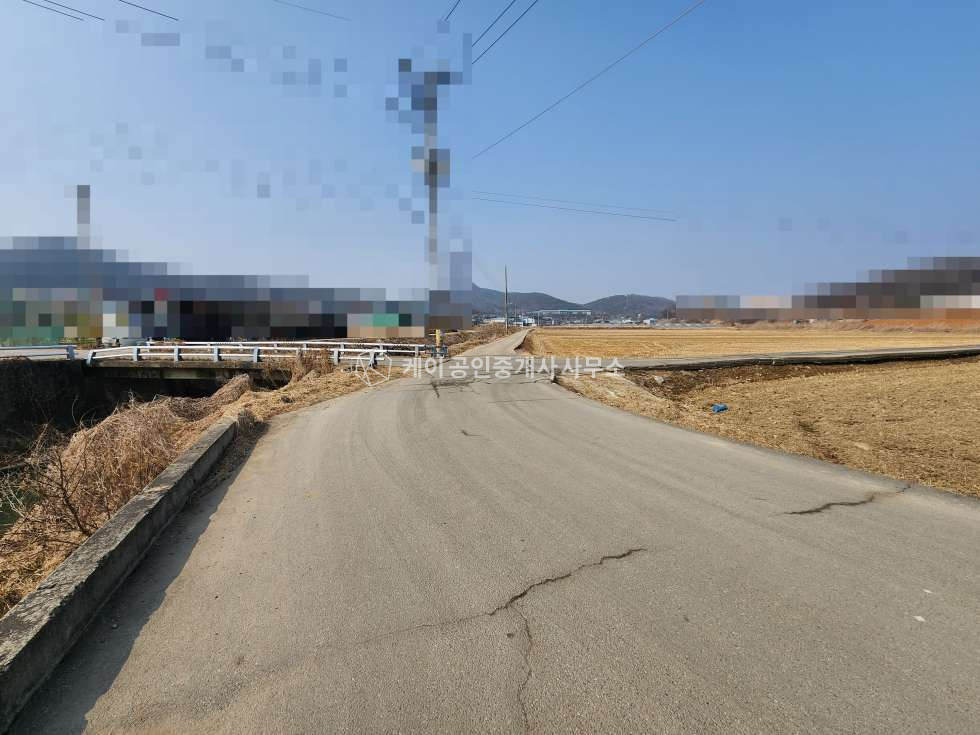 경기 김포시 통진읍 옹정리 공장 150평, 층고 8.7m, 전기 30kw, 드넓은 공동마당, 추가 임대 가능 월세 매물번호 12770 사진 6