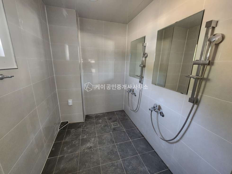 경기 김포시 대곶면 대벽리 신축 공장 120평, 넓은 마당, 민원x, 대형차량 진입가능, 즉시입주 가능 월세 매물번호 12469 사진 5