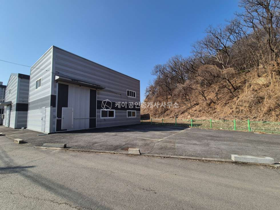 경기 고양일산동구 지영동 1,2동 60평+25평, 2종제조, 단독마당, 5톤이하, 호이스트설치가능 월세 매물번호 12799 사진 1