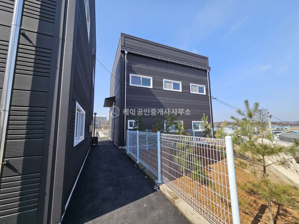 경기 파주시 송촌동 송촌동 신축 첫 입주, 60평+30평, 넓은 단독마당, 층고 9m, 추레라 가능 월세 매물번호 12804 사진 9