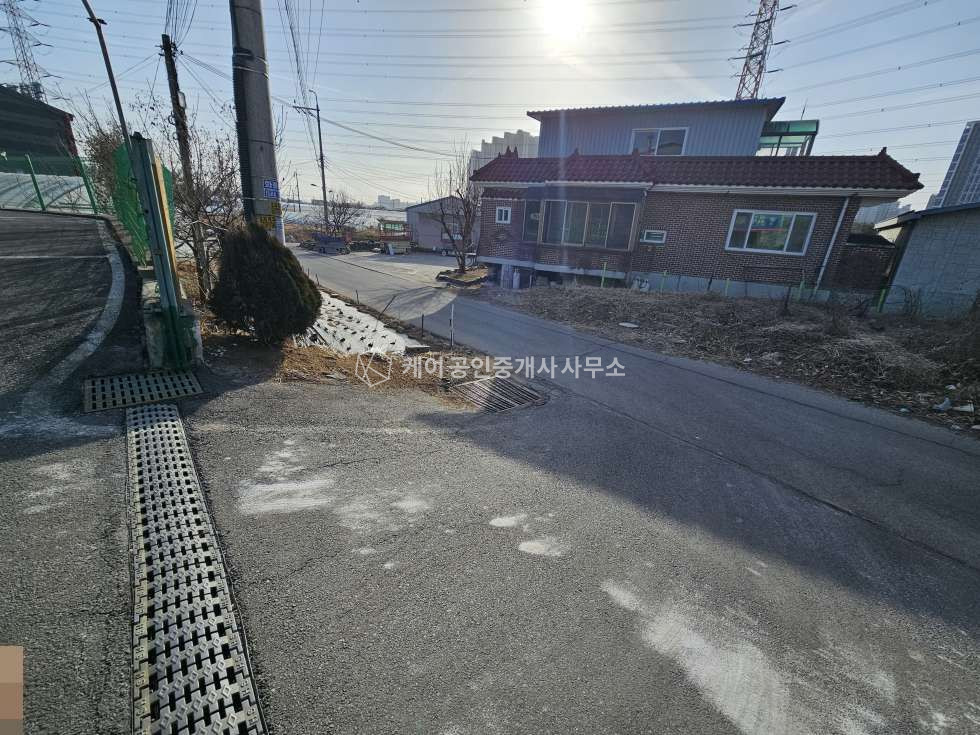 경기 파주시 상지석동 상지석동 운정역 도보가능, 설문 IC 5분, 대지 680평, 2종 제조가능, 가설여러동, 기숙사 완비 매매 매물번호 12807 사진 23