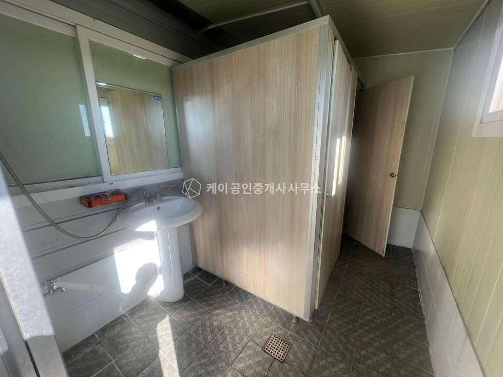 경기 김포시 하성면 원산리 공장, 건 148평, 드넓은 단독마당, 전력 30kw, 25톤 차량 진입가능 매매 매물번호 12111 사진 8