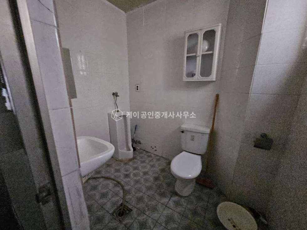 경기 시흥시 금이동 금이동 75평 2종근생 임대, 제조 가능, 호이스트 2.8톤, 내부사무실, 층고 4.8 m 월세 매물번호 12819 사진 8