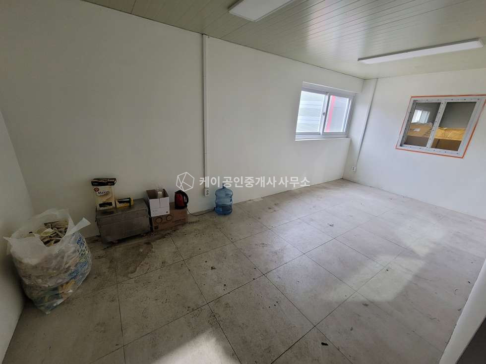 경기 파주시 연다산동 연다산동 108평 창고, 자유로 문발ic 10분이내, 민원없는 깨끗한 창고 월세 매물번호 10612 사진 5