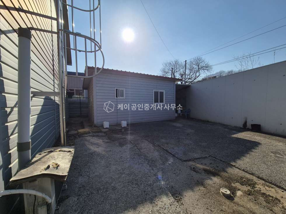 경기 고양일산동구 성석동 60평 2종제조 3개동 180평, 넓은공동마당, 복층, 11톤윙바디, 고양IC,풍산역 월세 매물번호 12841 사진 6