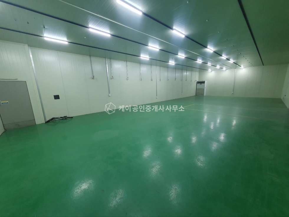 경기 김포시 양촌읍 유현리 나동 공장 240평, 내부 칸막이 철거 가능, 추레라 진입, 대중교통 용이 월세 매물번호 11747 사진 5