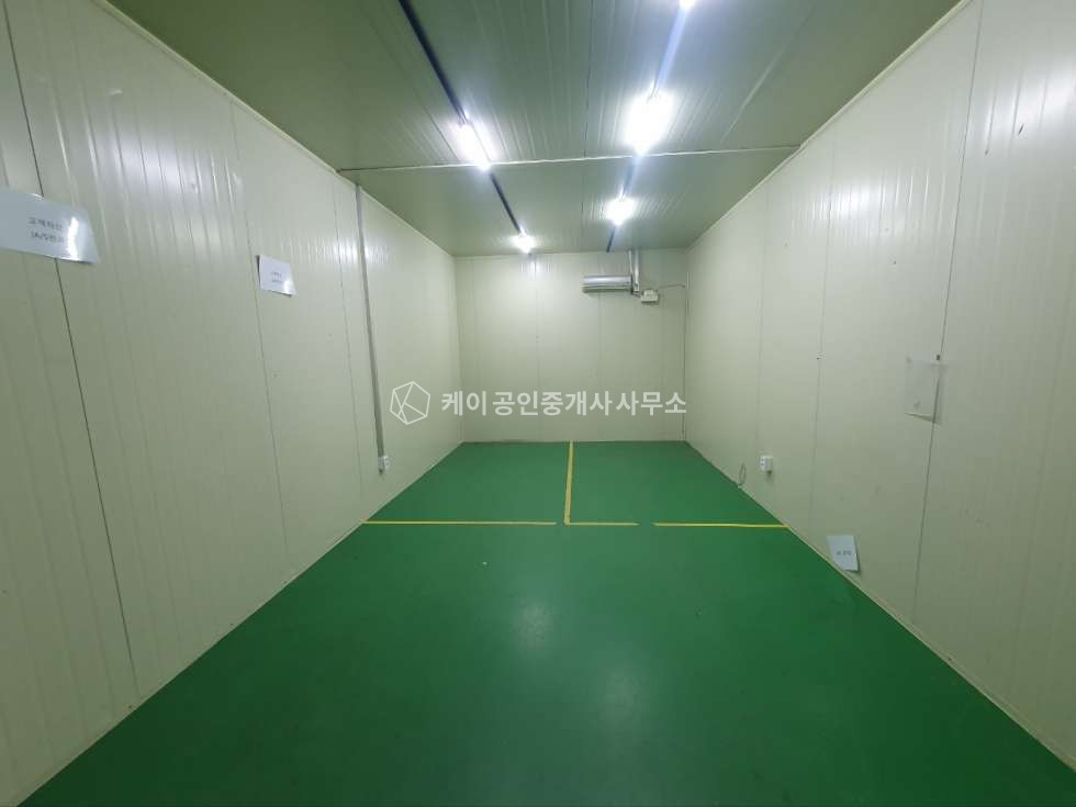 경기 김포시 양촌읍 유현리 나동 공장 240평, 내부 칸막이 철거 가능, 추레라 진입, 대중교통 용이 월세 매물번호 11747 사진 14