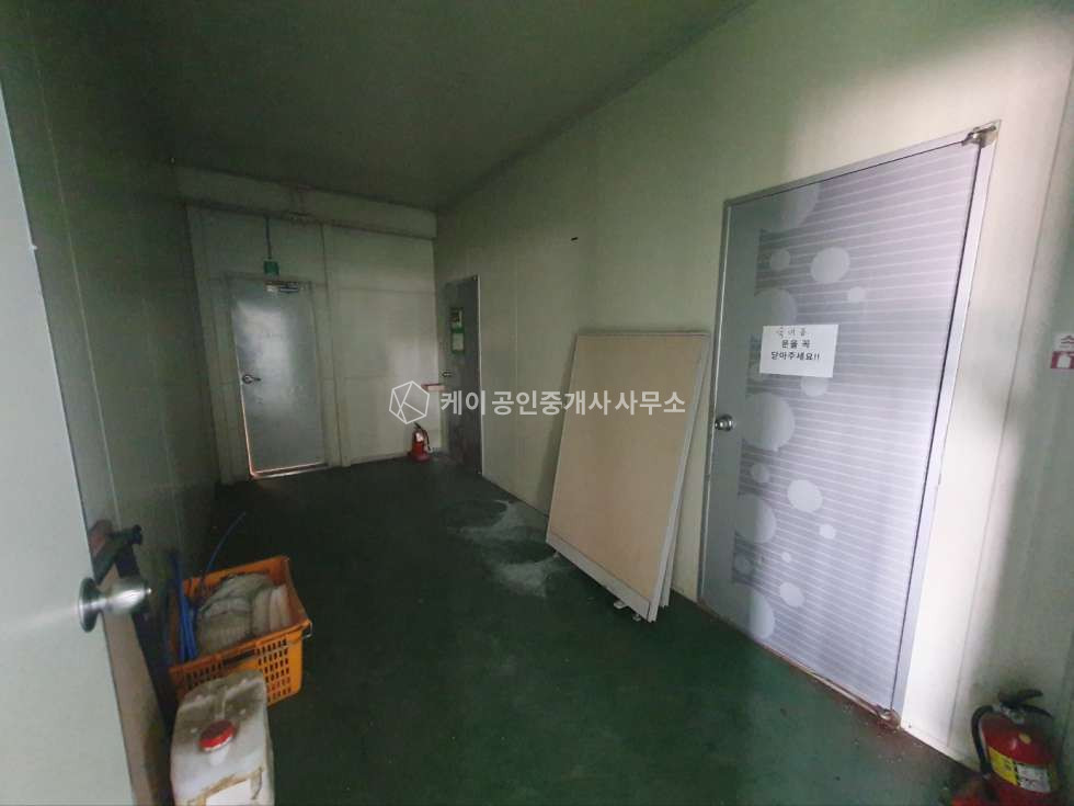 경기 김포시 양촌읍 유현리 다동 공장 178평, 대중교통 가능, 추레라 가능, 기숙사,사무실, 컨디션 굿! 월세 매물번호 11746 사진 8