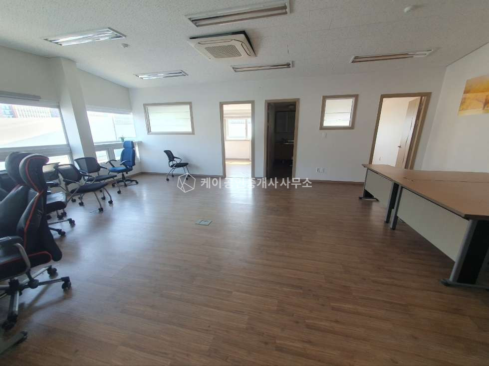 경기 김포시 양촌읍 유현리 다동 공장 178평, 대중교통 가능, 추레라 가능, 기숙사,사무실, 컨디션 굿! 월세 매물번호 11746 사진 13