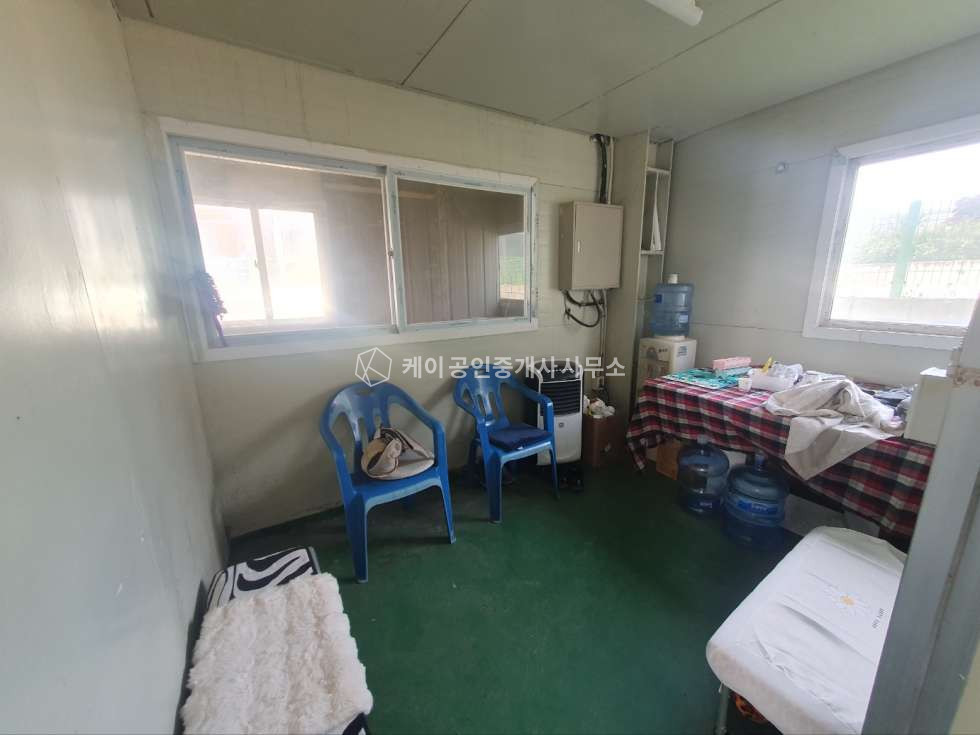 경기 김포시 양촌읍 양곡리 가동 2종근생, 실 사용면적 116평(통구조), 내부사무실, 빠른입주 가능 월세 매물번호 12175 사진 5