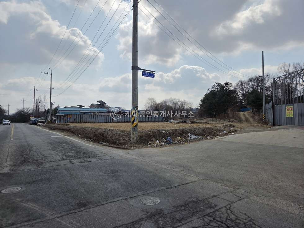 경기 고양일산동구 지영동 209-3 가,나동 귀한 고물상 부지 , 계근대 등 시설완비 , 60평 두 동 월세 매물번호 12877 사진 8