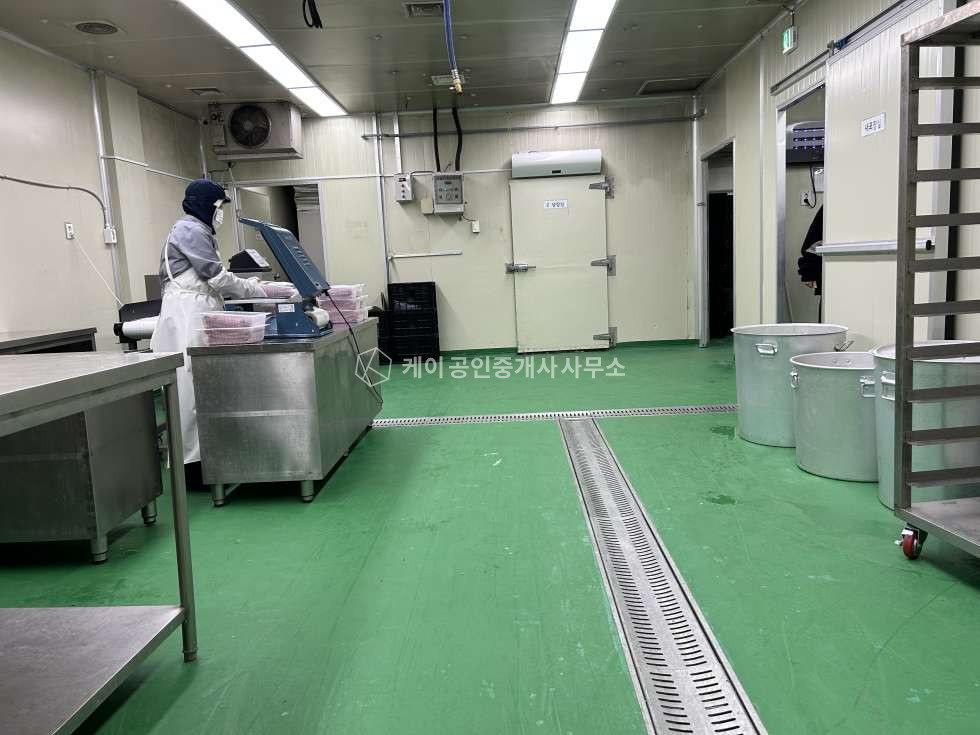 인천 남동구 고잔동 호구포 역세권 HACCP 인증 육가공 210평 생산공장, 사거리 코너, 대형차 진입 가능 , 물류이동 및 출하동선 우수함 월세 매물번호 12828 사진 8