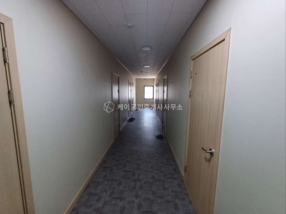 인천 서해구 원창동 B동 북항 인근 임대면적 약 500평, 사무실, 40ft 트레일러 진입 원활. 월세 매물번호 11879 사진 17