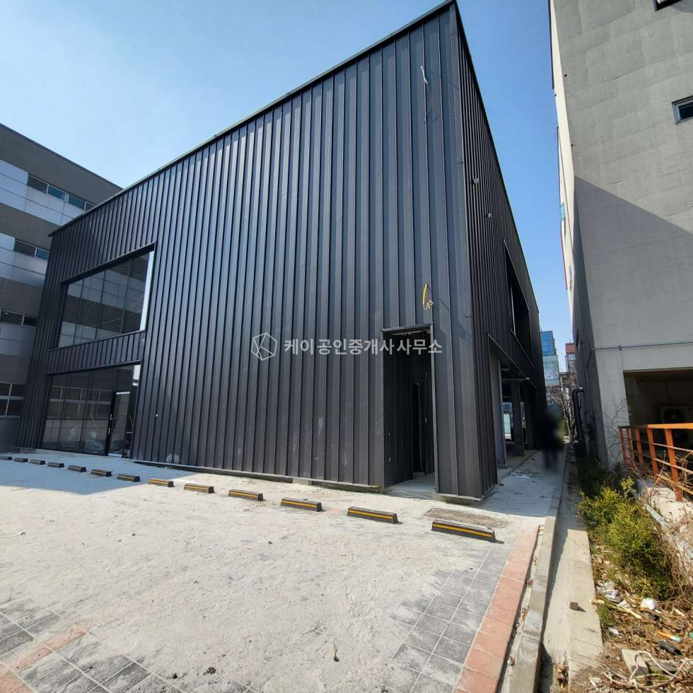 경기 파주시 문발동 파주출판도시 내 광고노출효과 좋은 통건물 매매 ,식당, 전시장, 쇼룸 다양한 업종 가능 매매 매물번호 12410 사진 3