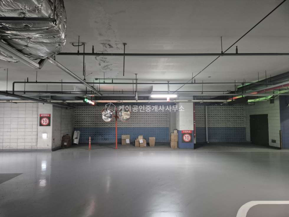 서울 송파구 문정동 B동 송파구 지식산업센터, 상하차 편리한 지하 2층 실평 20평 매매 매매 매물번호 12948 사진 2