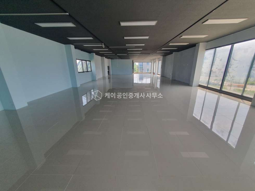 경기 김포시 양촌읍 양곡리 2종근생, 1층 60평+2층80평, 광고노출효과 굿!, 내부 깔끔 월세 매물번호 12312 사진 4