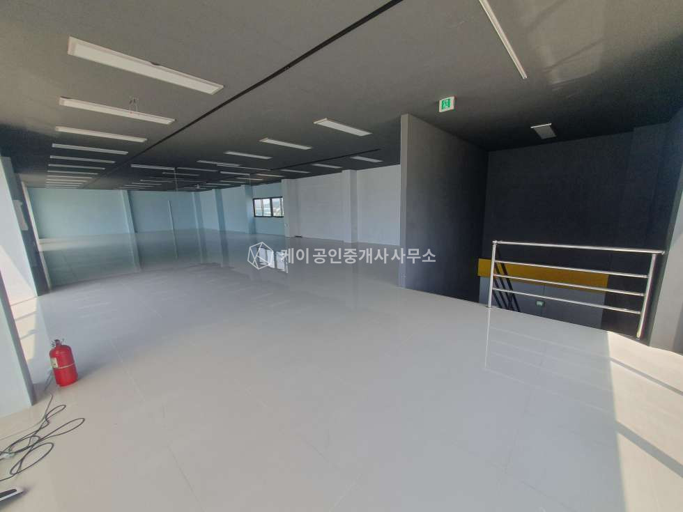 경기 김포시 양촌읍 양곡리 2종근생, 1층 60평+2층80평, 광고노출효과 굿!, 내부 깔끔 월세 매물번호 12312 사진 6