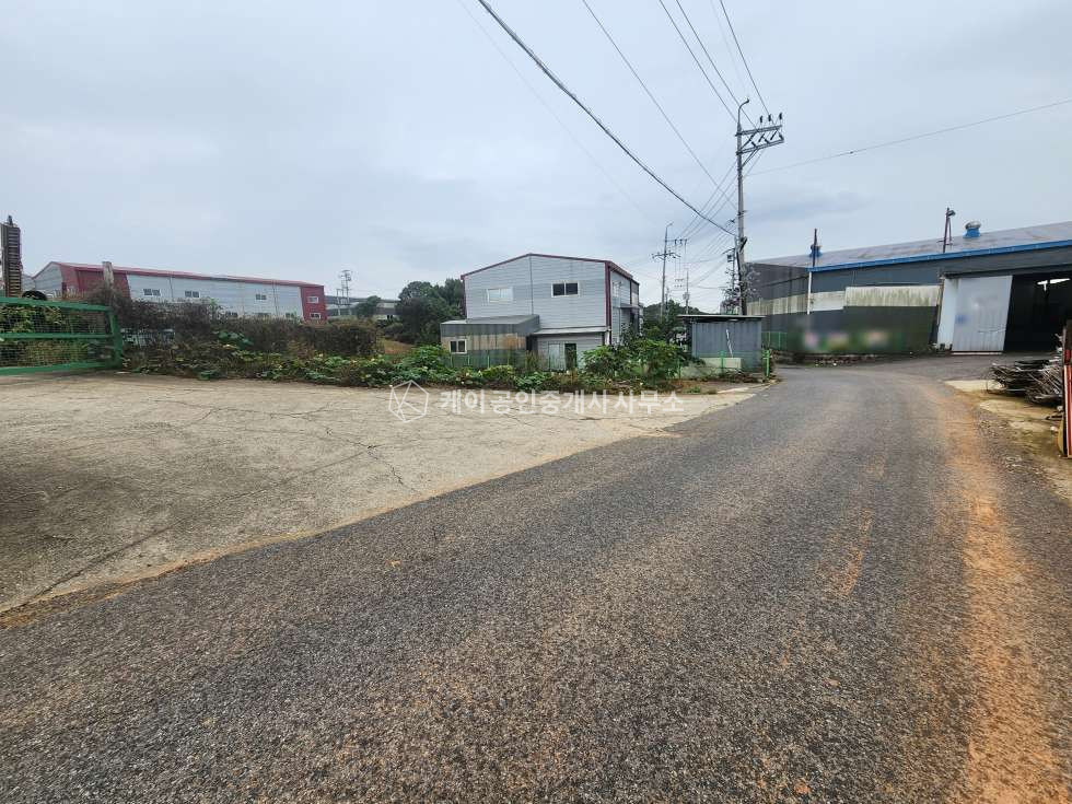 경기 김포시 대곶면 송마리 1,2동 대지1300평, 연200평공장,2종제조, 대형단독마당 ,추레라, 대곶IC 매매 매물번호 12983 사진 4