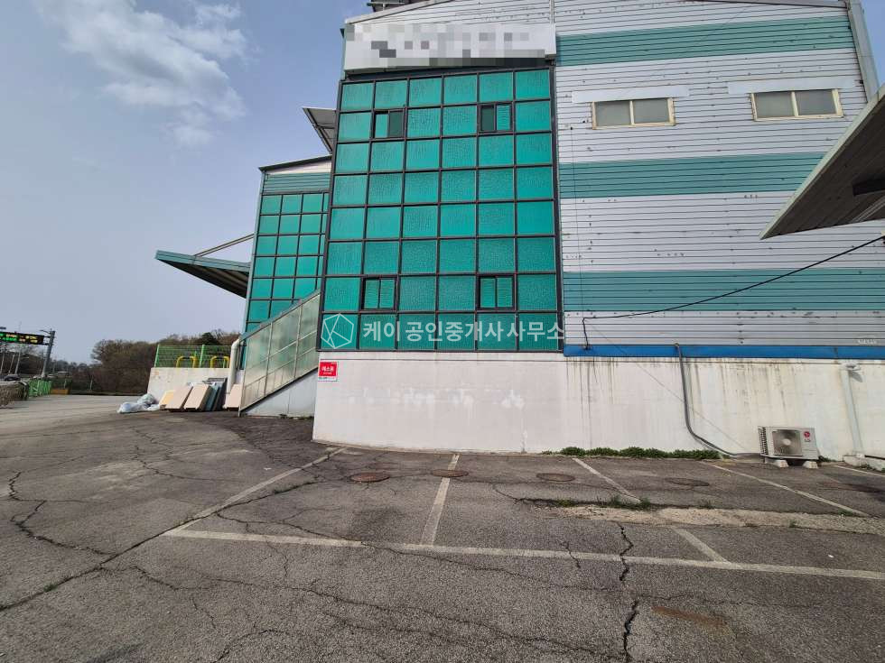 경기 용인처인구 원삼면 좌항리 약 400평, 2종근생,소매점, 층고11.3m, 대형단독마당, 도로변접,40ft추레라,양지IC 월세 매물번호 12993 사진 3