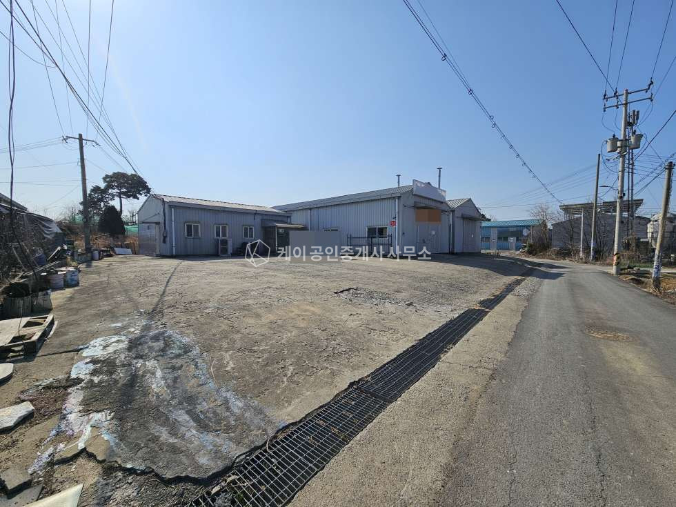 경기 파주시 산남동 자유로 3분, 산남동 60평 2개동, 내부 사무실, 대형차 진출입 가능, 월세 매물번호 12850 사진 4