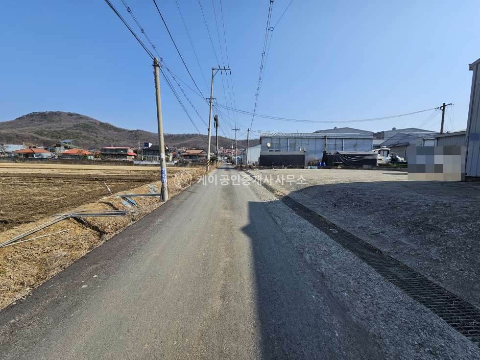 경기 파주시 산남동 자유로 3분, 산남동 60평 2개동, 내부 사무실, 대형차 진출입 가능, 월세 매물번호 12850 사진 5