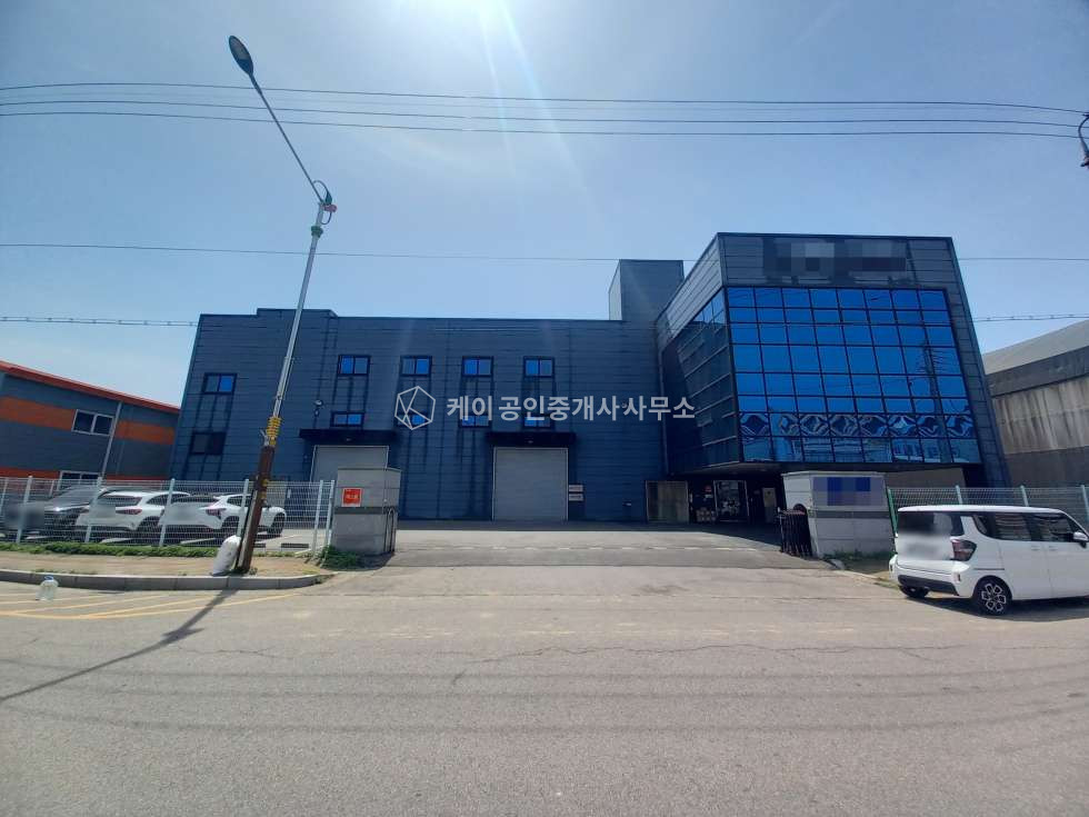인천 서해구 원창동 북항 초입 관리 잘된 단독공장, 연 700평, 내부사무실, 대형차량 진입가능 월세 매물번호 12998 사진 1