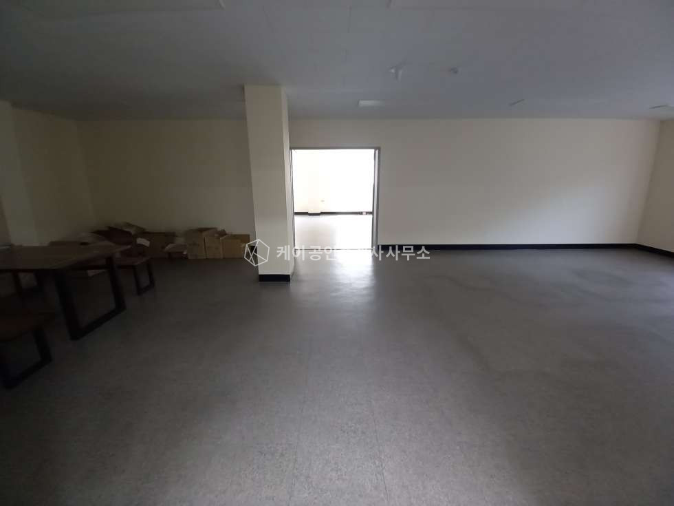 인천 서해구 원창동 북항 초입 관리 잘된 단독공장, 연 700평, 내부사무실, 대형차량 진입가능 월세 매물번호 12998 사진 10