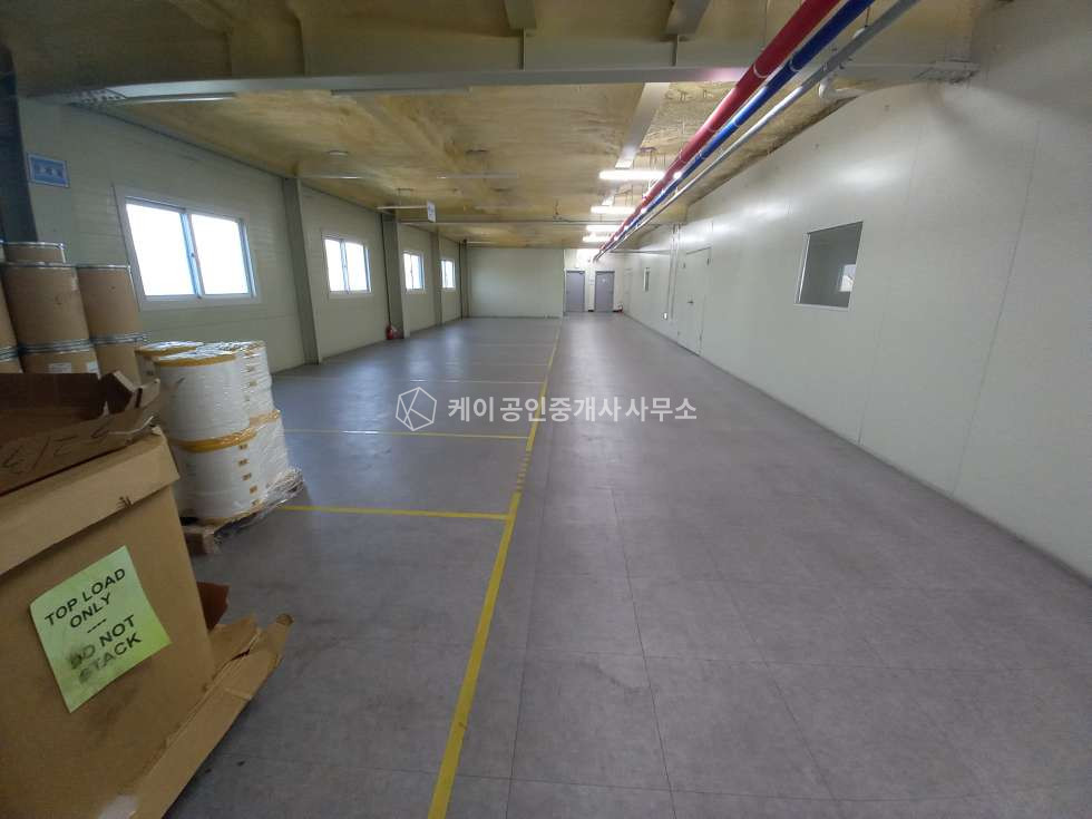 인천 서해구 원창동 북항 초입 관리 잘된 단독공장, 연 700평, 내부사무실, 대형차량 진입가능 월세 매물번호 12998 사진 18